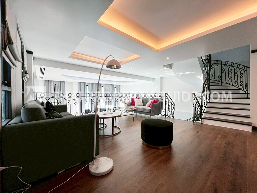 House with Private Pool in Sukhumvit 