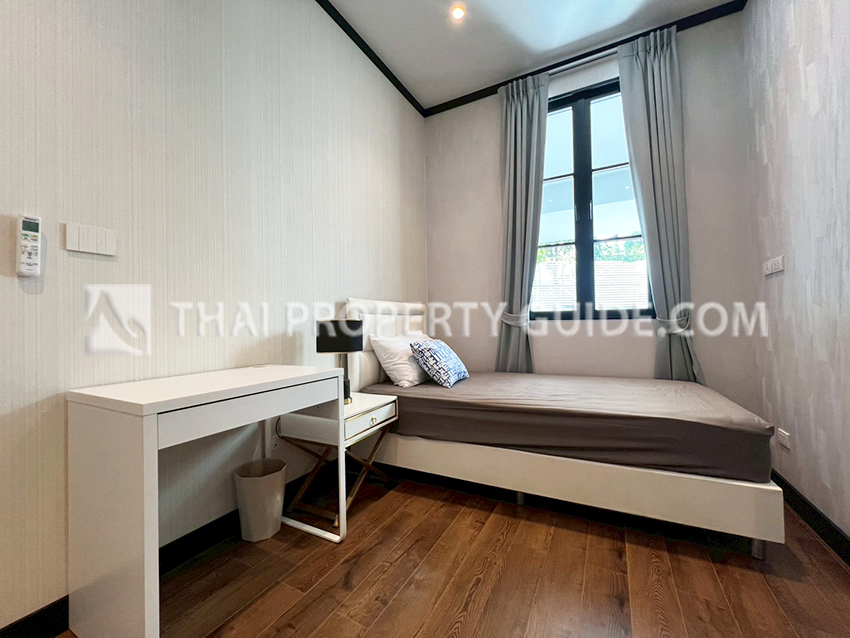 House with Private Pool in Sukhumvit 