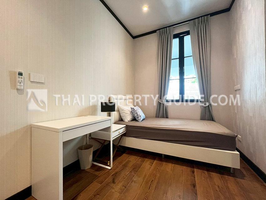 House with Private Pool in Sukhumvit 