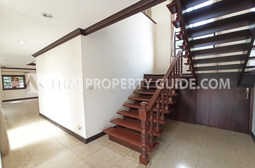 House with Shared Pool in Bangnatrad 