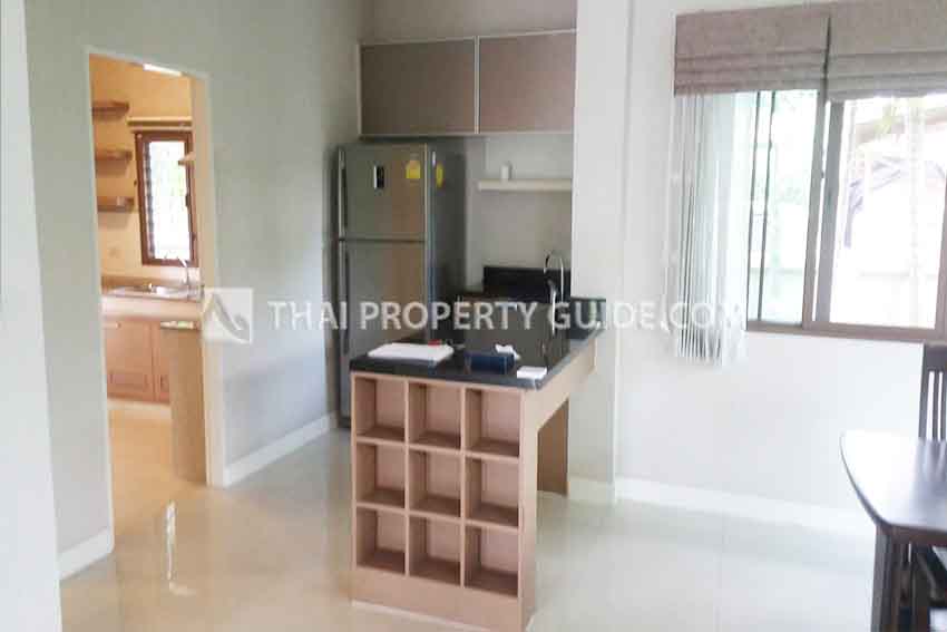 House with Shared Pool in Bangnatrad 