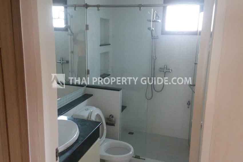 House with Shared Pool in Bangnatrad 