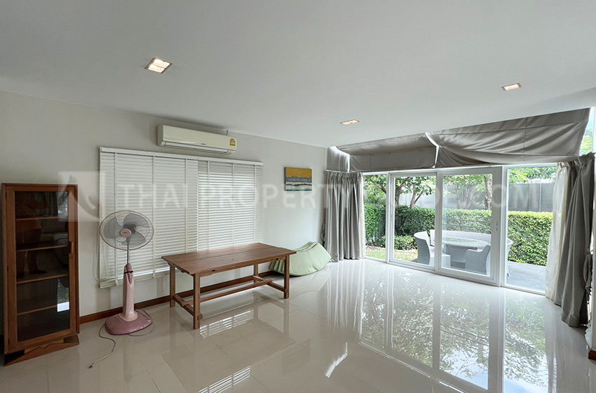 House with Shared Pool in Bangnatrad 