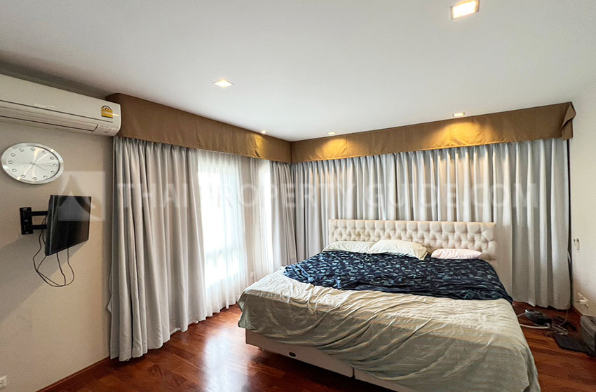 House with Shared Pool in Bangnatrad 