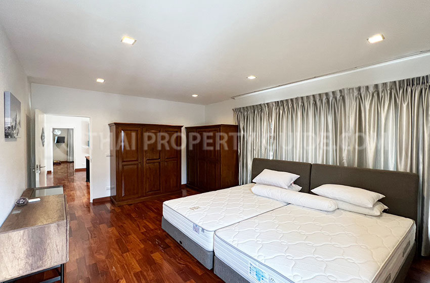 House with Shared Pool in Bangnatrad 