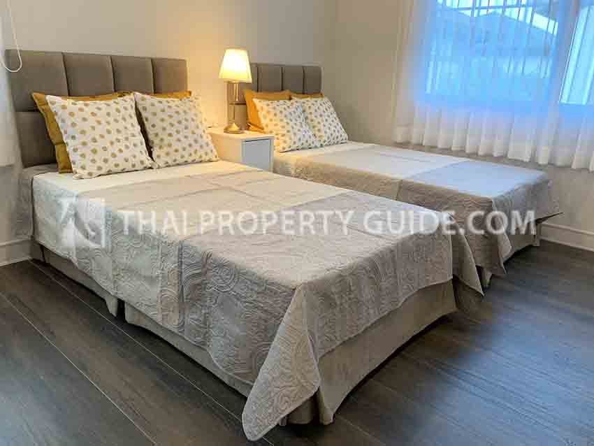 House with Shared Pool in Bangnatrad : Nantawan Bangna Km.7 