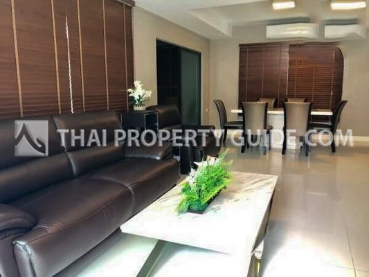 House with Shared Pool in Bangnatrad 