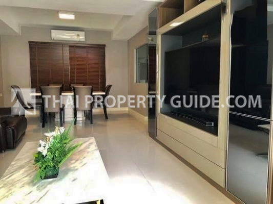 House with Shared Pool in Bangnatrad 
