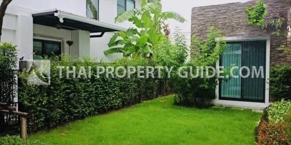 House with Shared Pool in Bangnatrad 