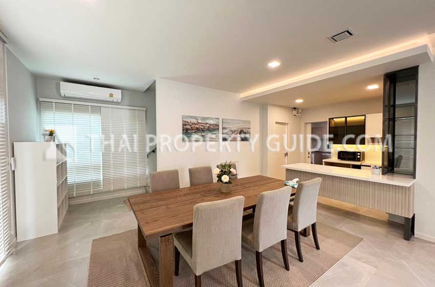 House with Shared Pool in Bangnatrad 
