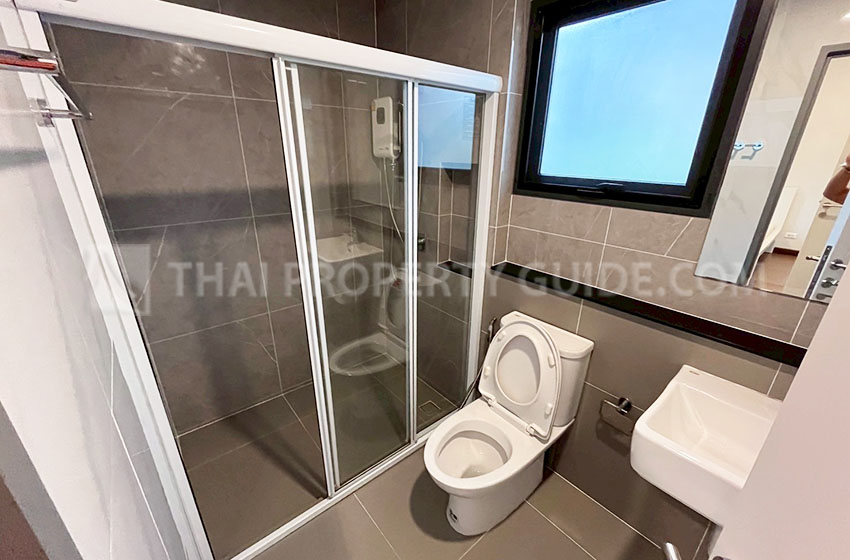 House with Shared Pool in Bangnatrad 