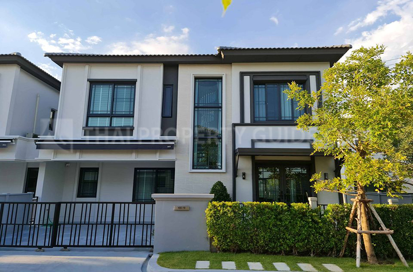 House with Shared Pool for rent in Bangnatrad