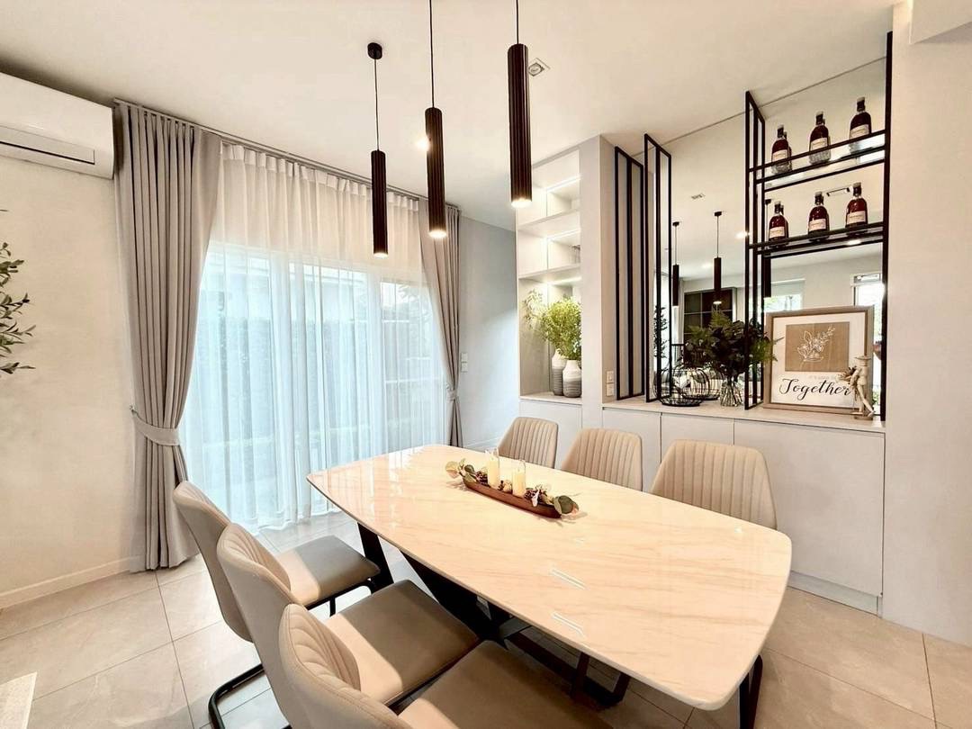 House with Shared Pool in Bangnatrad 