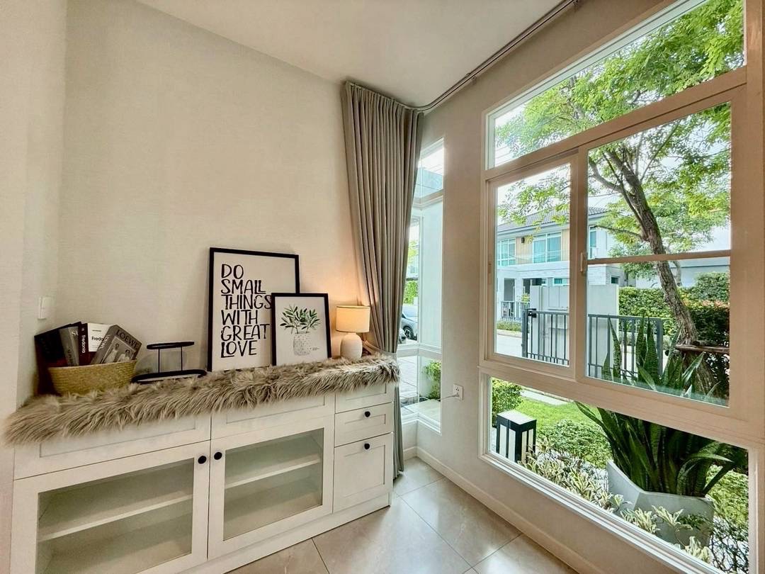 House with Shared Pool in Bangnatrad 