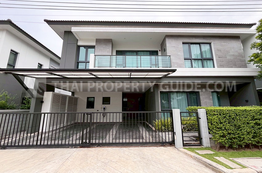 House with Shared Pool for rent in Bangnatrad