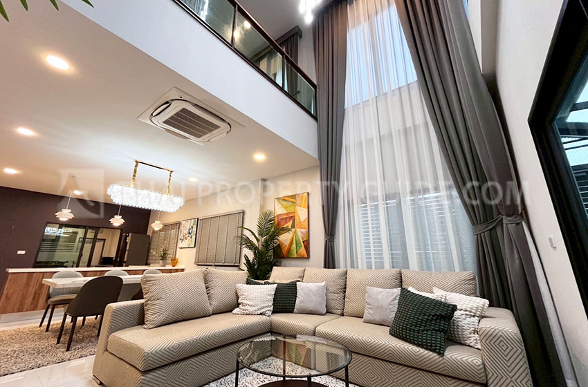 House with Shared Pool in Bangnatrad 