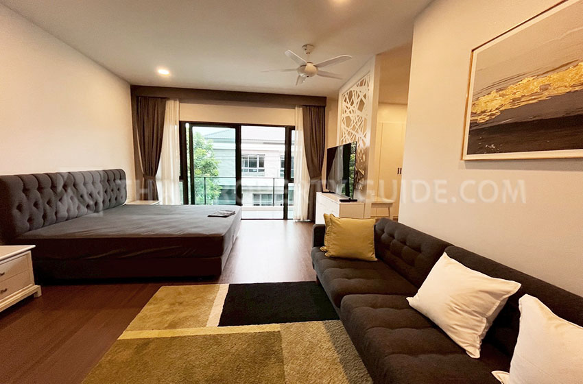 House with Shared Pool in Bangnatrad 