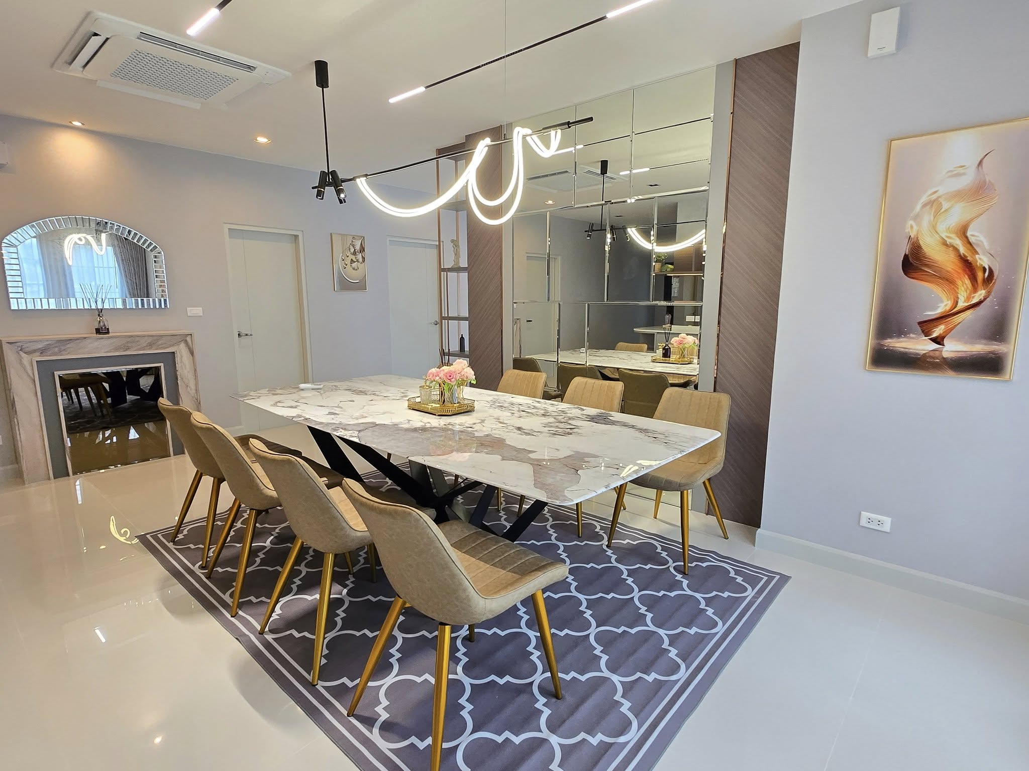 House with Shared Pool in Bangnatrad 