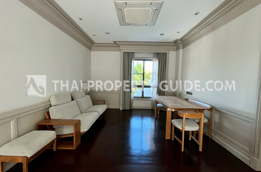 House with Shared Pool in Bangnatrad 