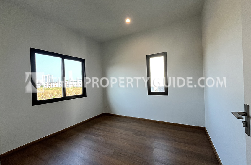 House with Shared Pool in Bangnatrad 