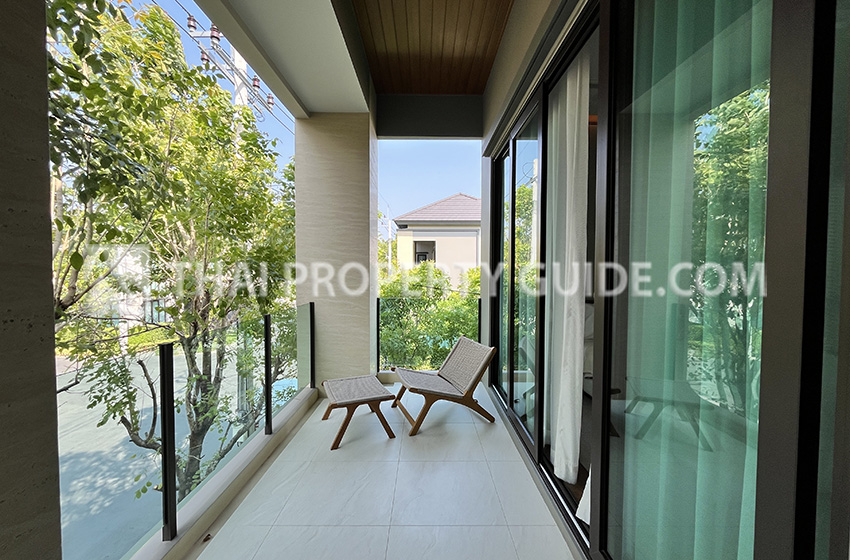 House with Shared Pool in Bangnatrad 