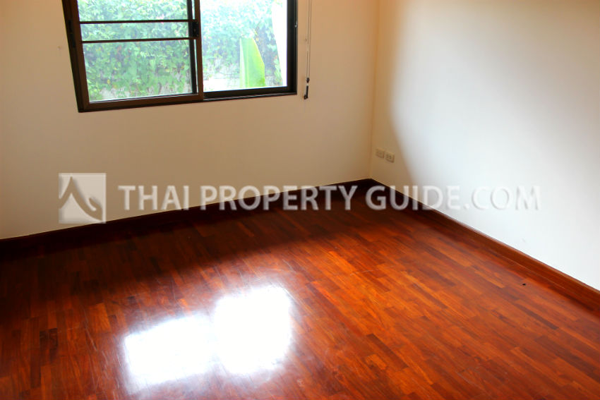 House with Shared Pool in Nichada Thani 