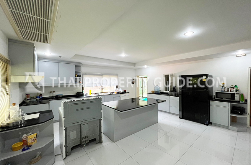 House with Private Pool in Nichada Thani 