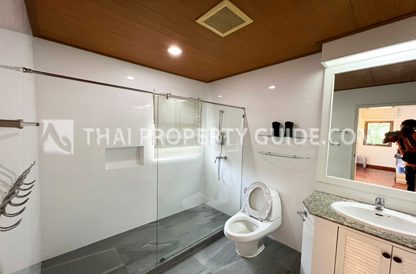 House with Private Pool in Nichada Thani 