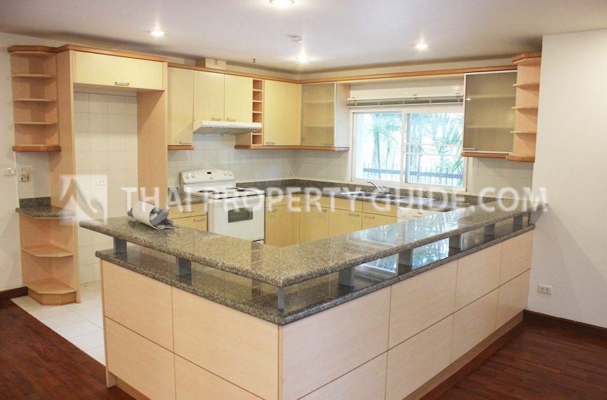 House with Shared Pool for rent in Nichada Thani