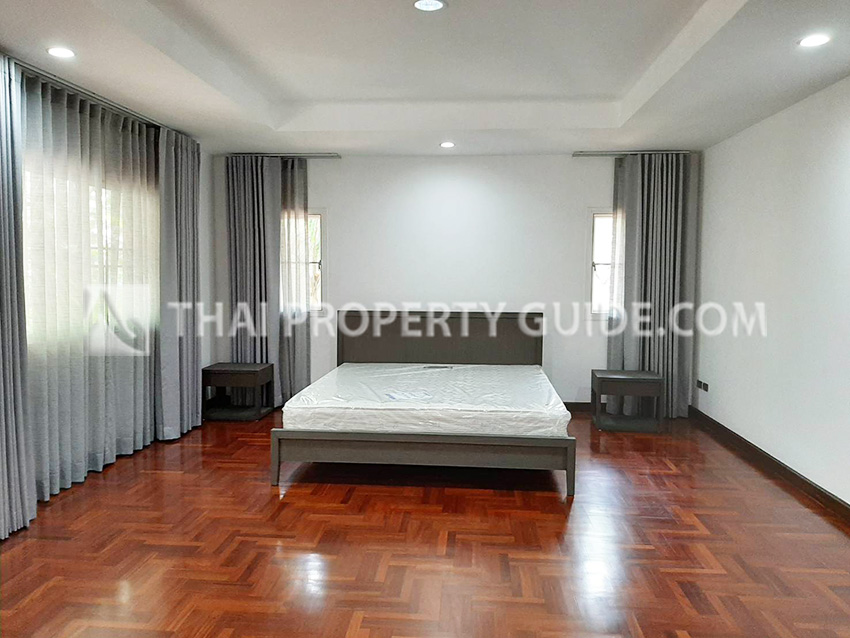 House with Shared Pool in Nichada Thani 