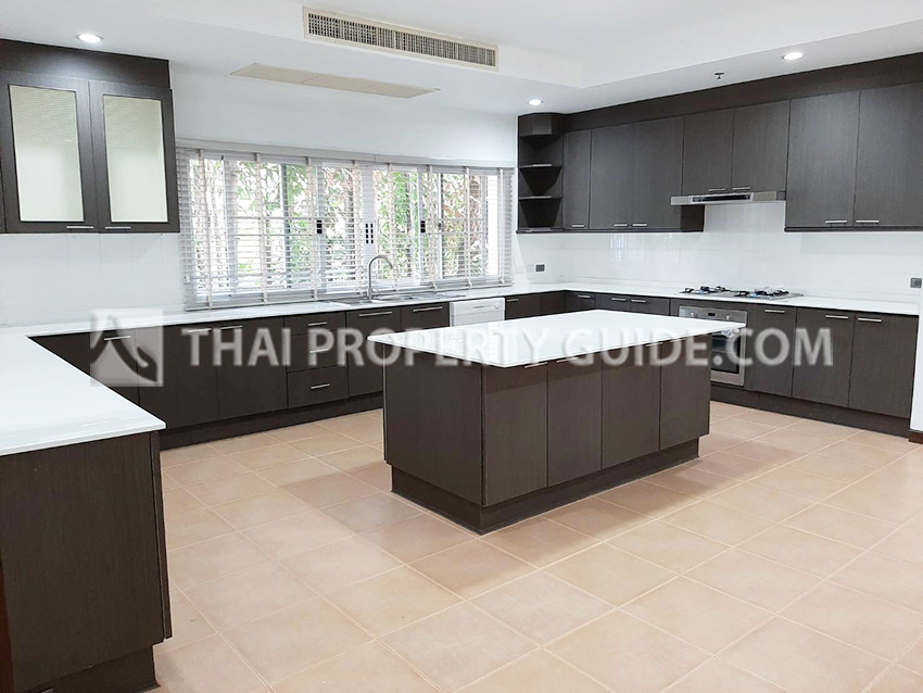 House with Shared Pool in Nichada Thani 