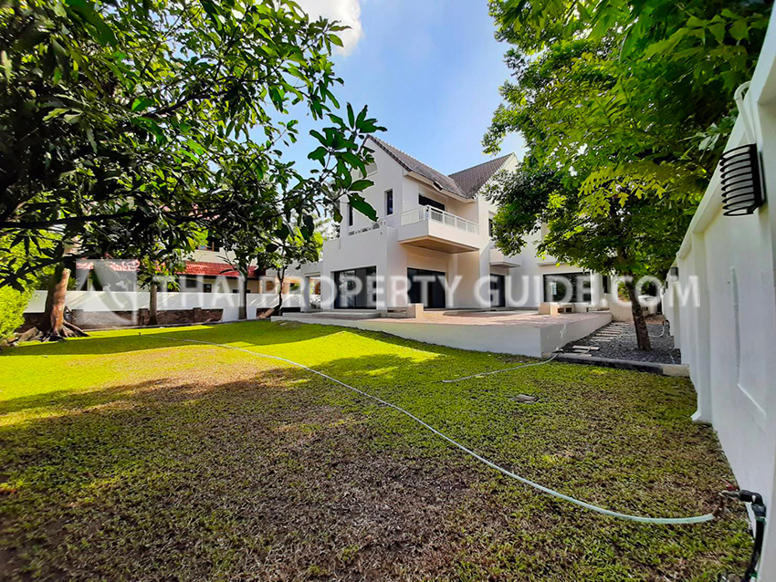 House with Shared Pool in Nichada Thani