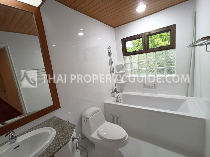 House with Shared Pool in Nichada Thani 