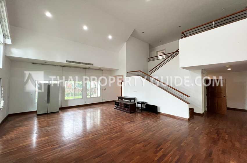 House with Shared Pool in Nichada Thani 
