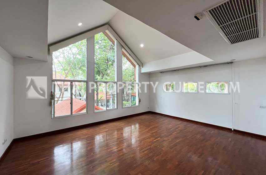 House with Shared Pool in Nichada Thani 