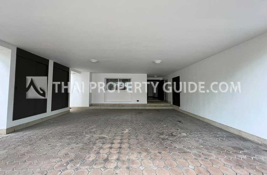 House with Shared Pool in Nichada Thani 