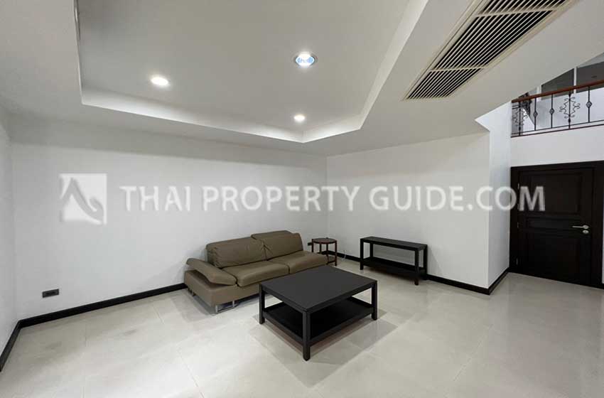 House with Shared Pool in Nichada Thani 