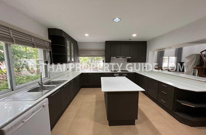 House with Shared Pool in Nichada Thani 