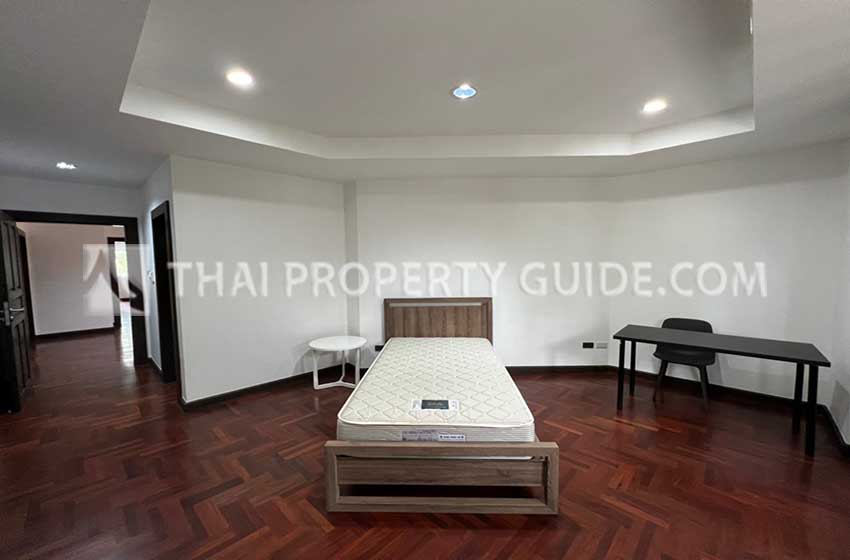 House with Shared Pool in Nichada Thani 