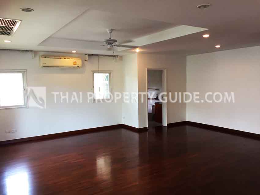 House with Shared Pool in Nichada Thani 