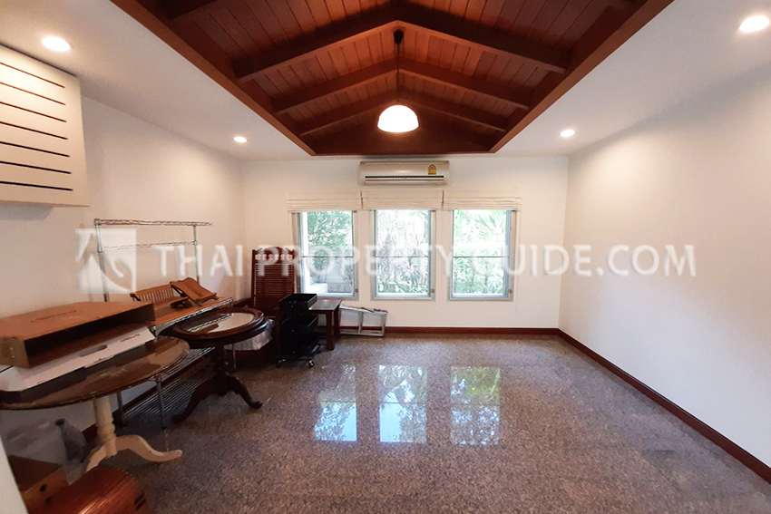 House with Shared Pool in Nichada Thani 