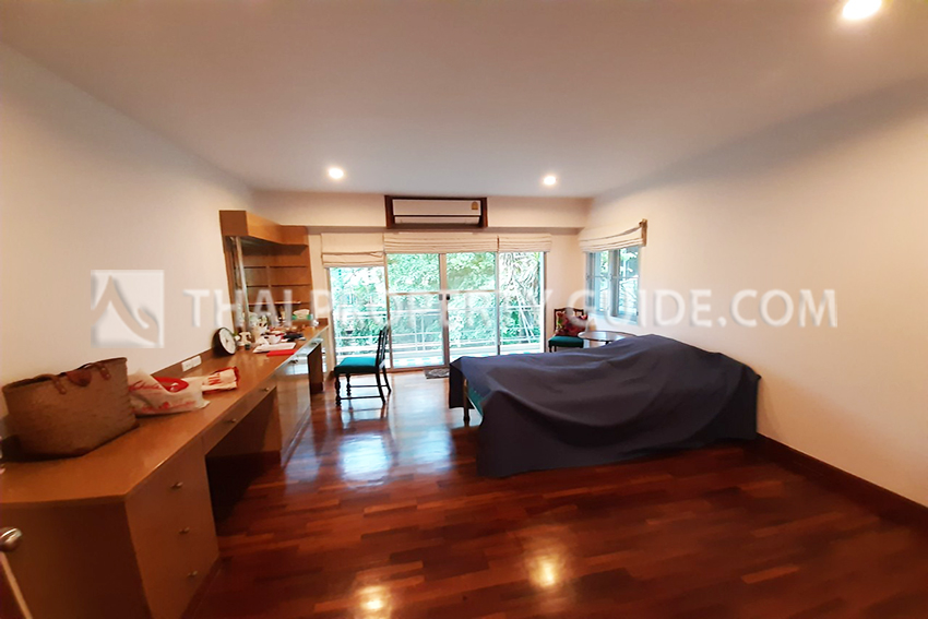 House with Shared Pool in Nichada Thani 
