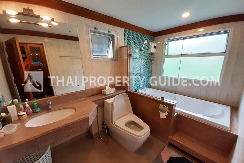 House with Shared Pool in Nichada Thani 