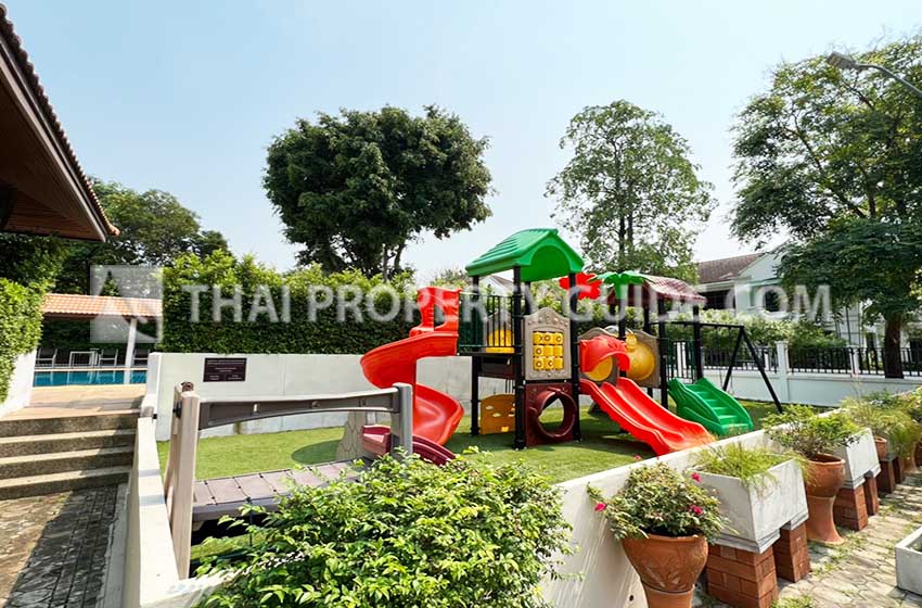 House with Shared Pool in Nichada Thani 