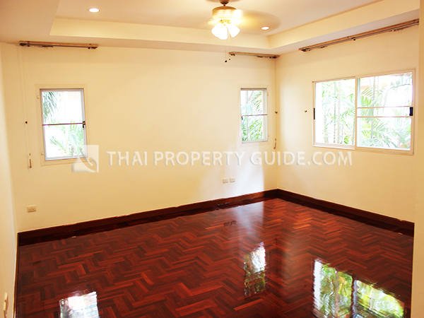 House with Shared Pool in Nichada Thani 
