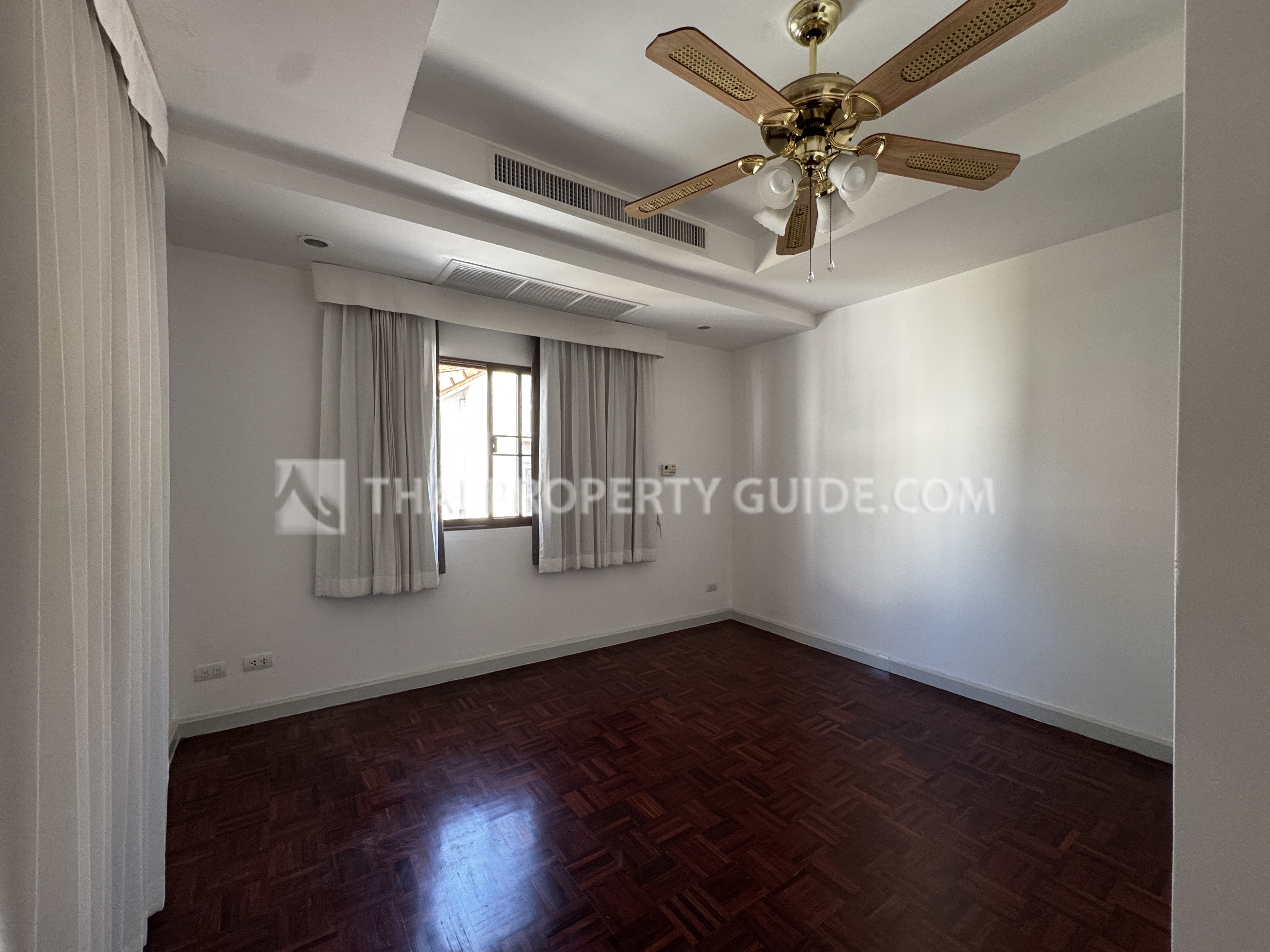 House with Shared Pool in Nichada Thani 