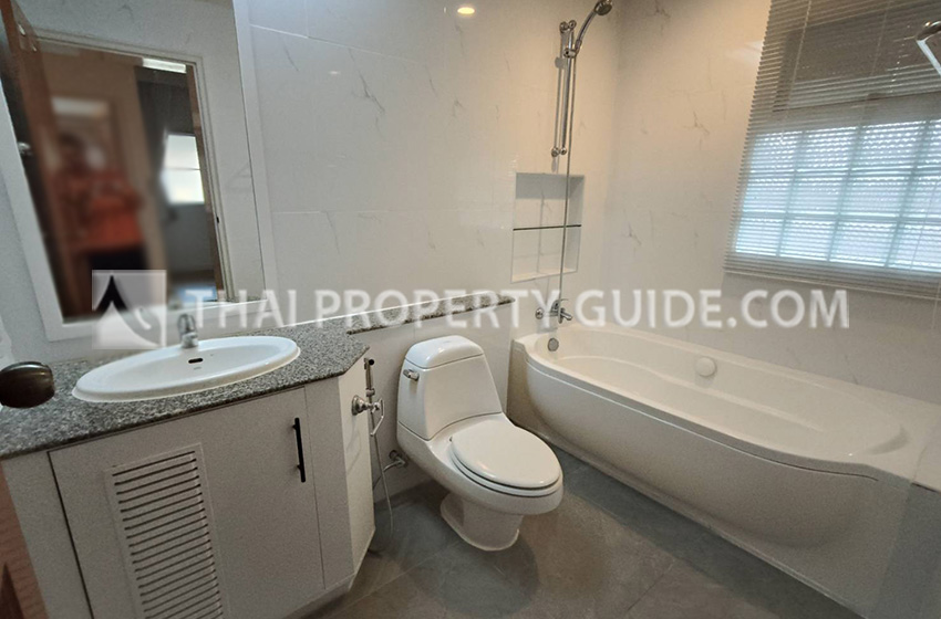 House with Shared Pool in Nichada Thani 