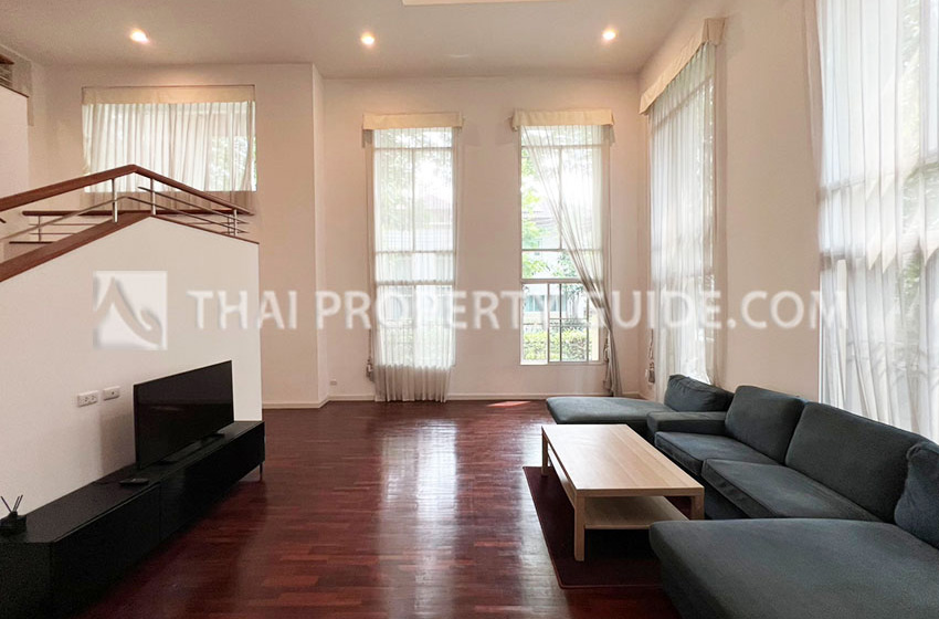 House with Shared Pool in Nichada Thani 