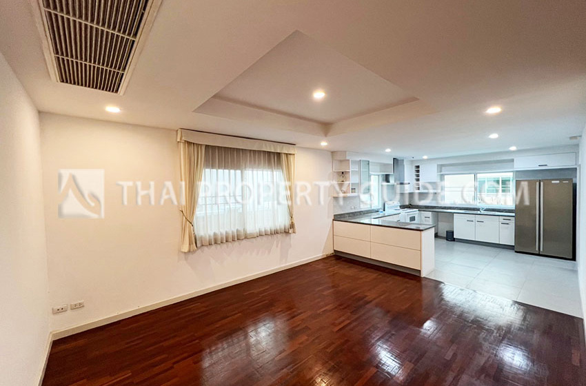 House with Shared Pool in Nichada Thani 