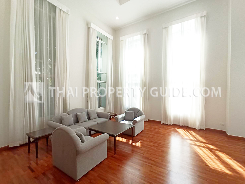 House with Shared Pool in Nichada Thani 